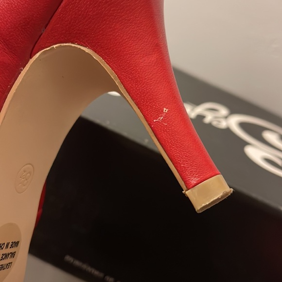 Seychelles Bergman red leather high heels with blk/white polka dot bows, sz 8.5 - Picture 5 of 11